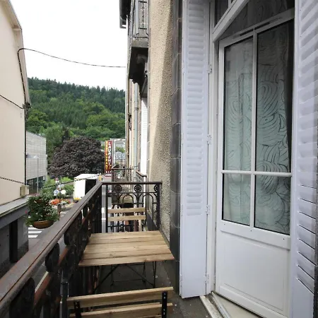 Grand 27m² Avec Balcon En Hyper Centre, Proche Thermes Et Commodites - Fr-1-608-139 Apartment Le Mont-Dore